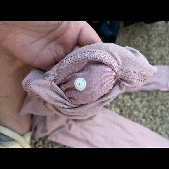 Pastel pink lululemon align leggings size 4 - Picture 5 of 5